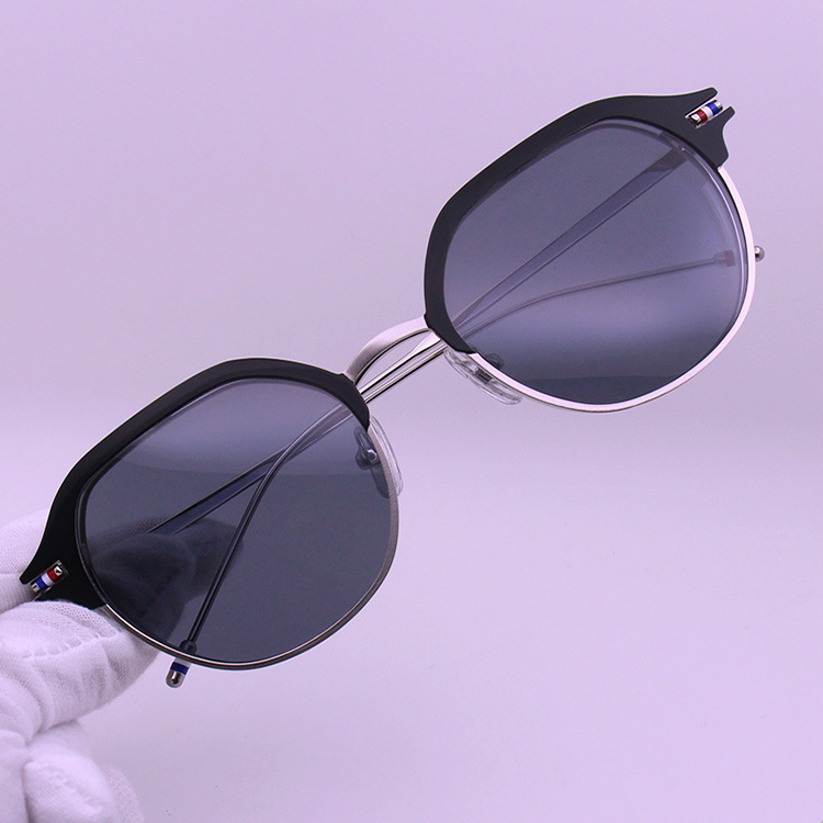 UV400 Clip-on Glasses Sun Frame  metal flip on sunglasses